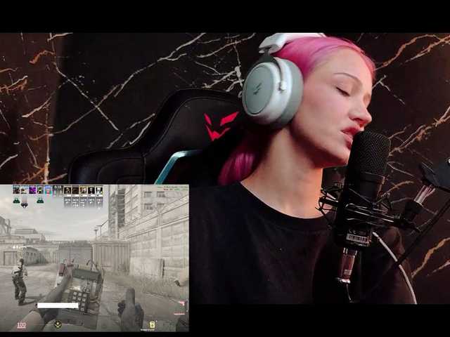 Molodaya live cam on BongaCams