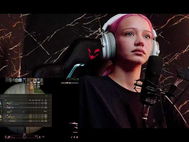 Molodaya live cam on BongaCams