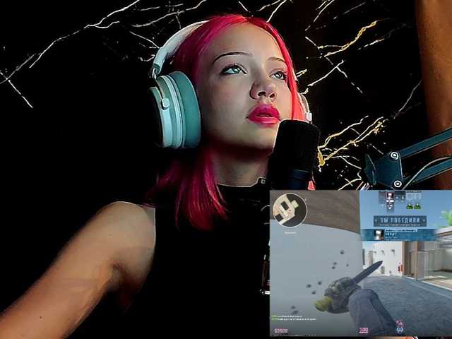 Molodaya live cam on BongaCams