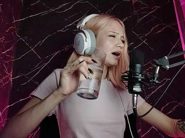 Live трансляция Molodaya - slutnetki.online