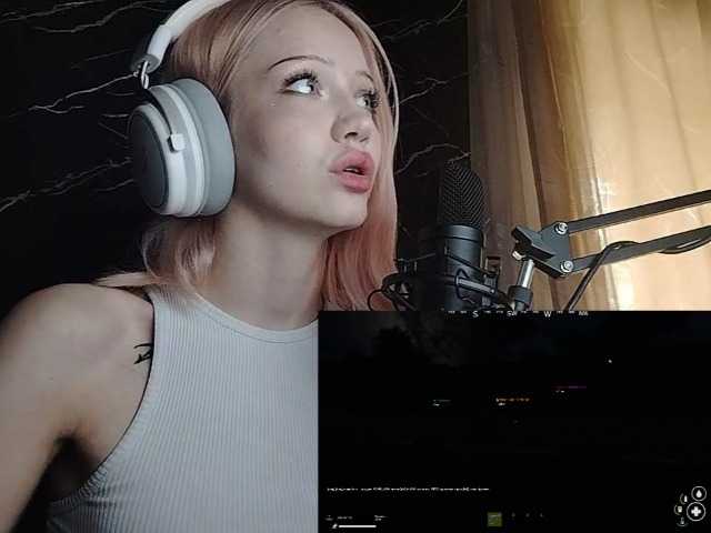 Molodaya live cam on BongaCams