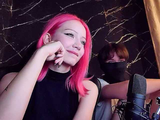Molodaya live cam on BongaCams