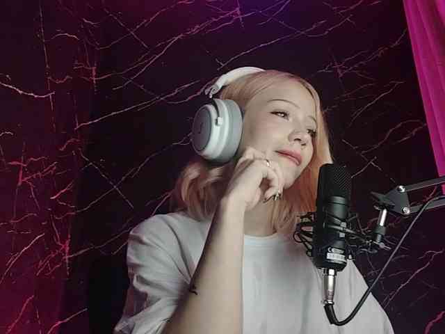 molodaya's live room