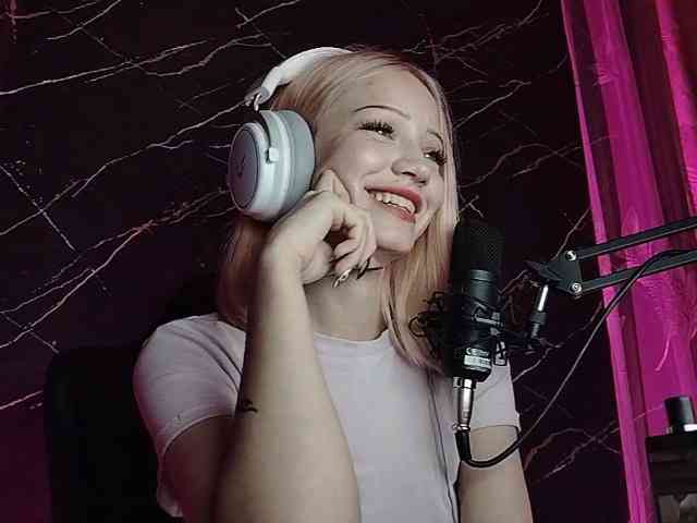 molodaya's live room