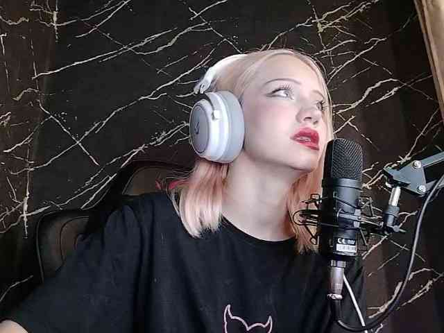 molodaya's live room