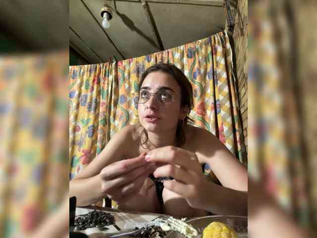 Lolly777 webcam