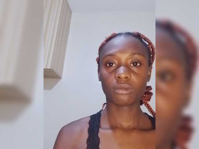 Prettyalice2, 21 y/o - Live Cam on BongaCams