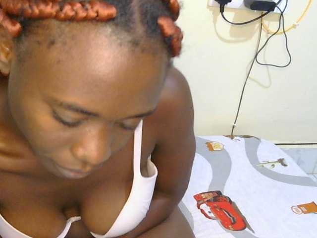 Prettyalice2 live cam on BongaCams
