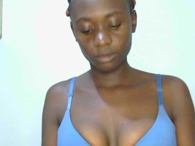 Prettyalice2 live cam on BongaCams