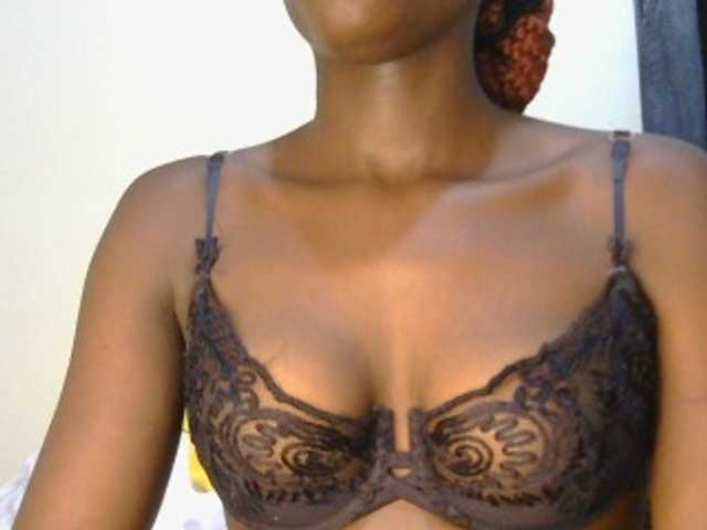 Prettyalice2 live cam on BongaCams