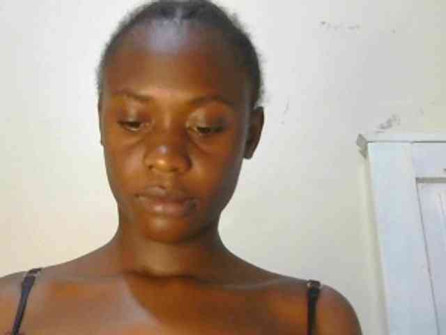 Prettyalice2 webcam
