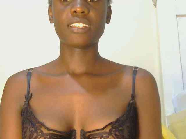Prettyalice2 webcam