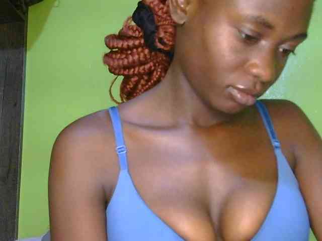 Prettyalice2 webcam
