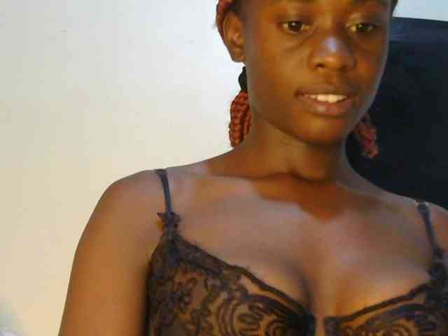 Prettyalice2 webcam