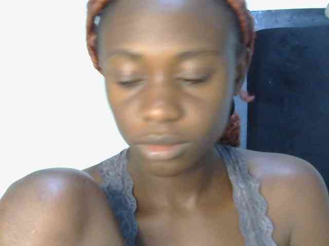 Prettyalice2 webcam