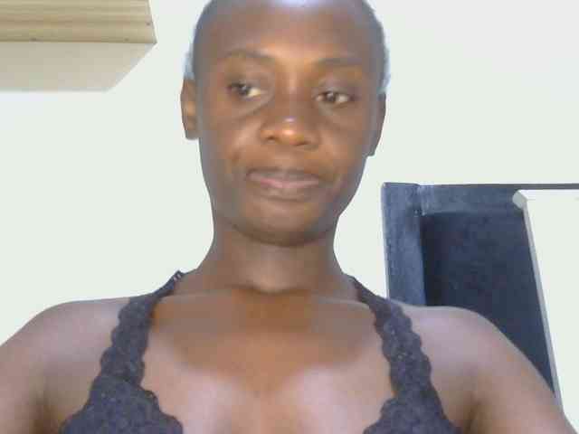 Prettyalice2 webcam