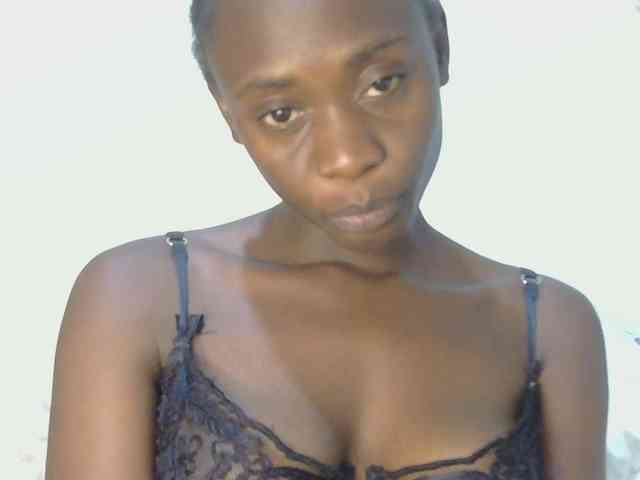 Prettyalice2 webcam