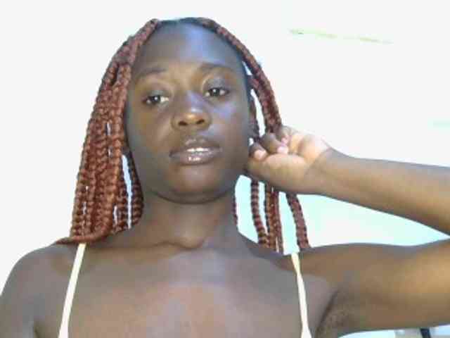 Prettyalice2 webcam