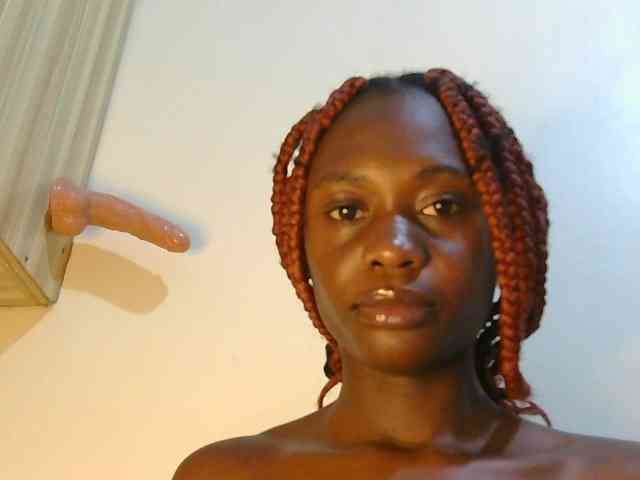 Prettyalice2 webcam