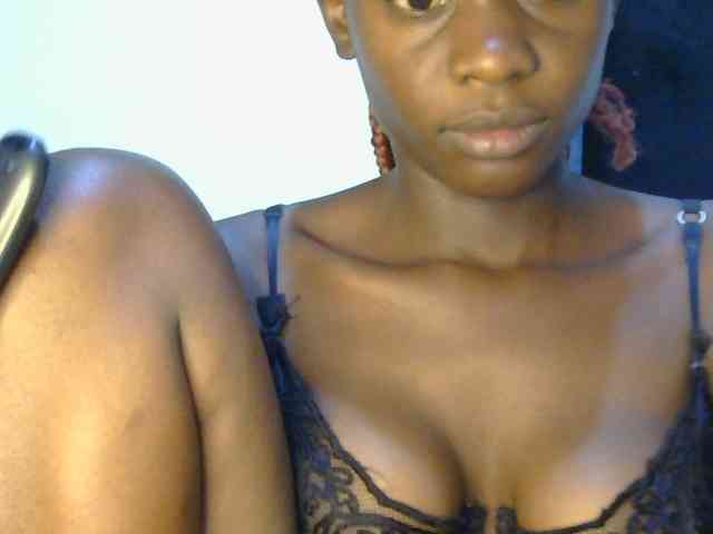 Prettyalice2 webcam