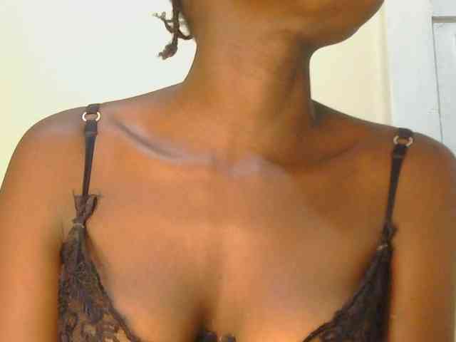 Prettyalice2 webcam