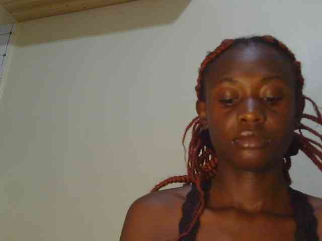 Prettyalice2 webcam