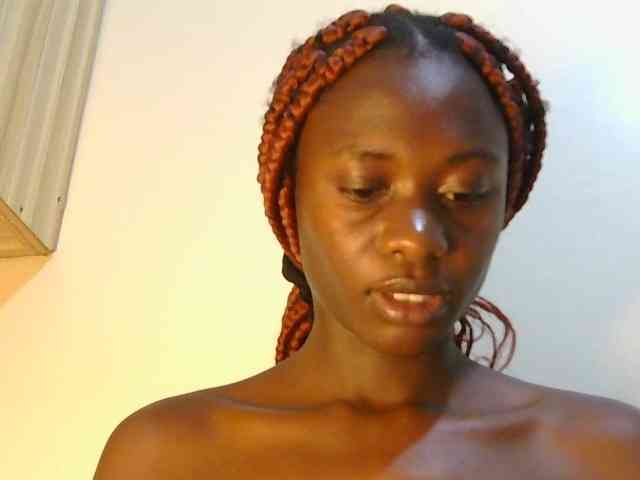 Prettyalice2 webcam