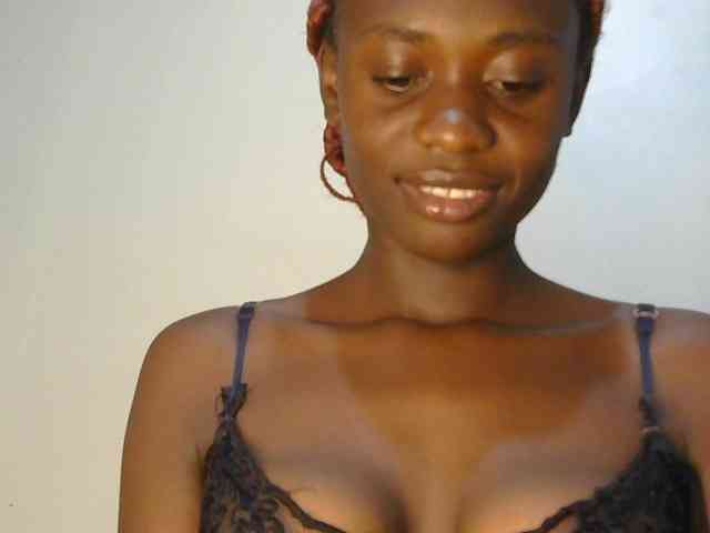 Prettyalice2 webcam