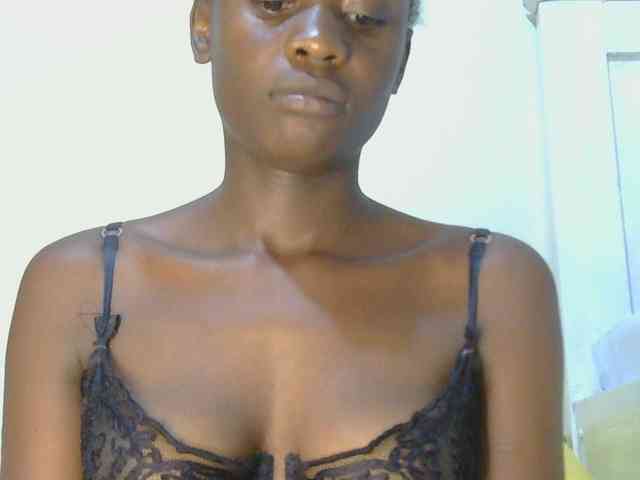 Prettyalice2 webcam