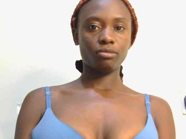 Prettyalice2 webcam