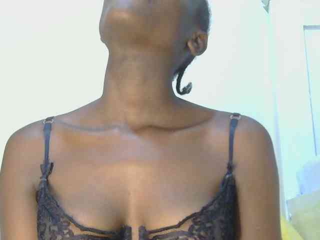 Prettyalice2 webcam
