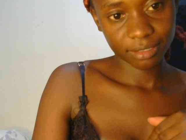Prettyalice2 webcam