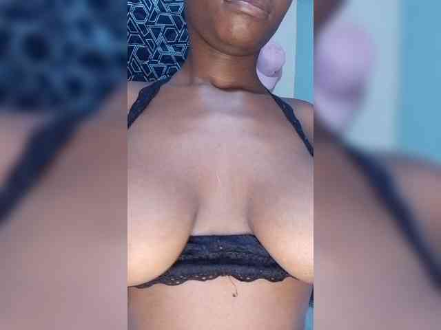 Prettyalice2 webcam