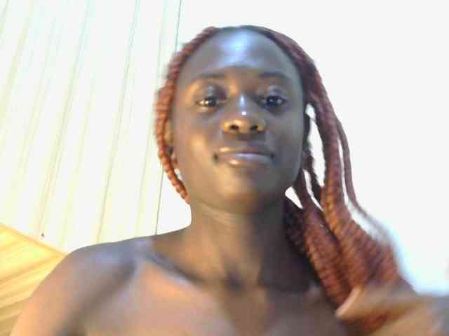 Prettyalice2 webcam
