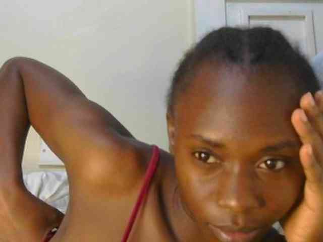 Prettyalice2 webcam