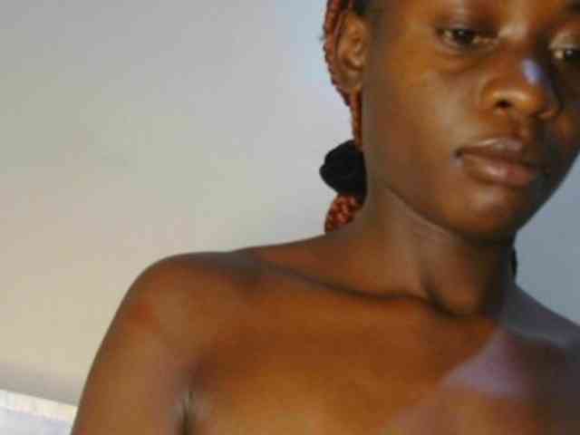 Prettyalice2 webcam