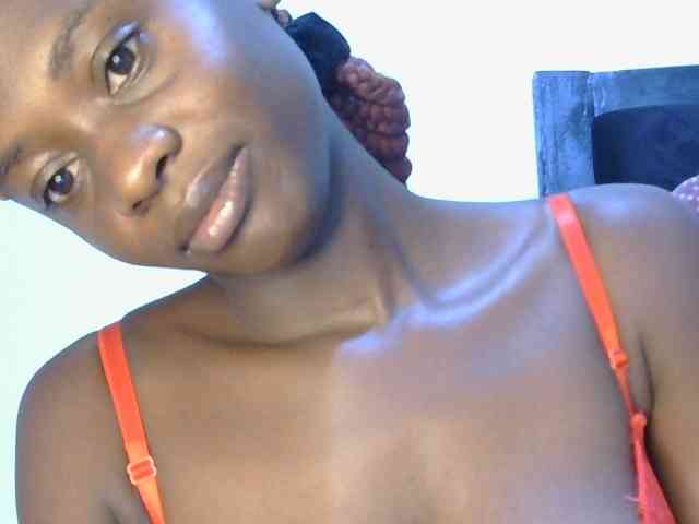Prettyalice2 webcam