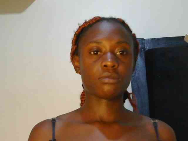 Prettyalice2 webcam