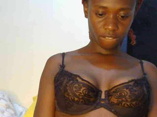 Prettyalice2 webcam