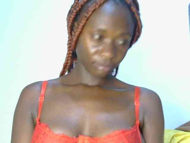 Prettyalice2 webcam