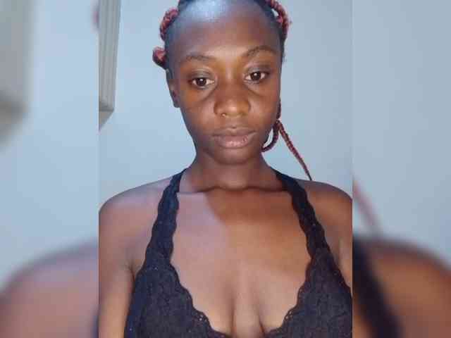 Prettyalice2 webcam