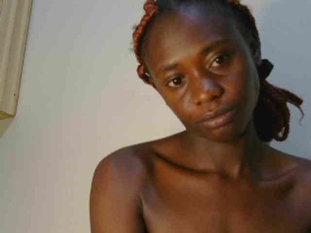 Prettyalice2 webcam