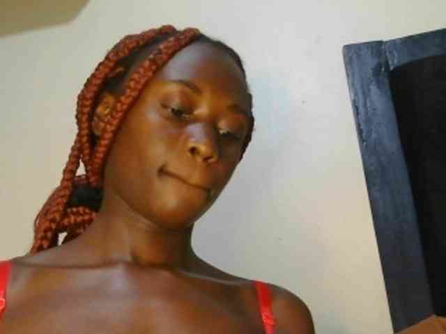 Prettyalice2 webcam