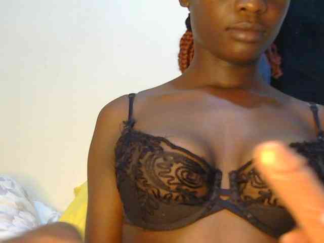Prettyalice2 webcam