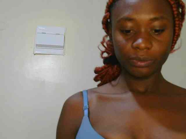 Prettyalice2 webcam