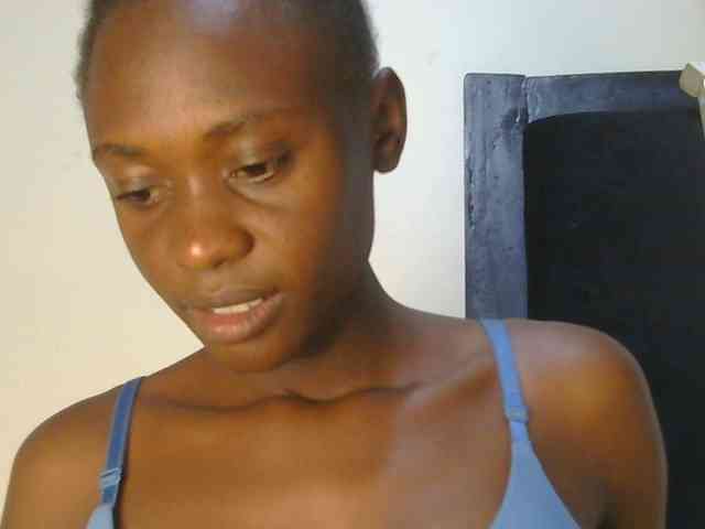 Prettyalice2 webcam