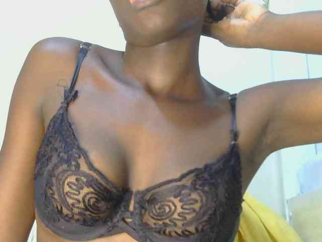 Prettyalice2 webcam