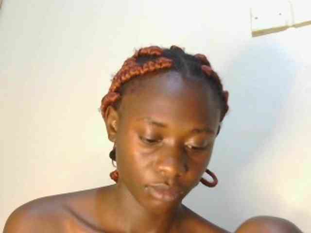 Prettyalice2 webcam
