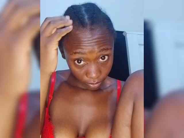 Prettyalice2 webcam