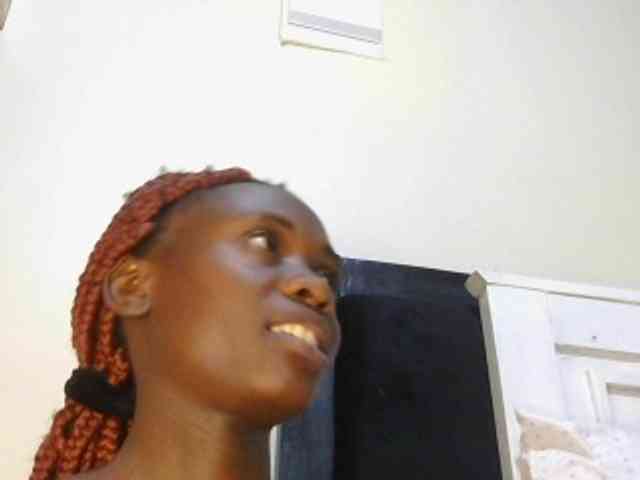 Prettyalice2 webcam